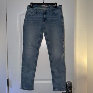 Classic Blue Women's Levi Jeans